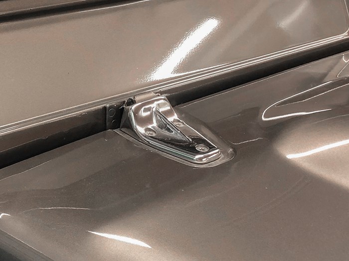 Bonnet Hinges