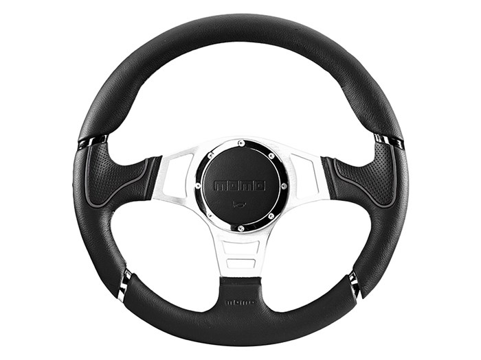 Momo Millenium Sport Steering Wheel<br /><br />